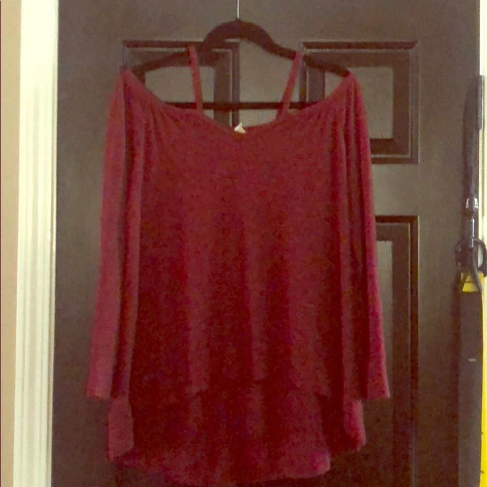 Burgendy peel a boo shoulder sweater blouse